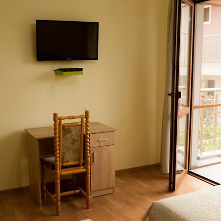 Alfa Guest Rooms With Parking فارنا المظهر الخارجي الصورة