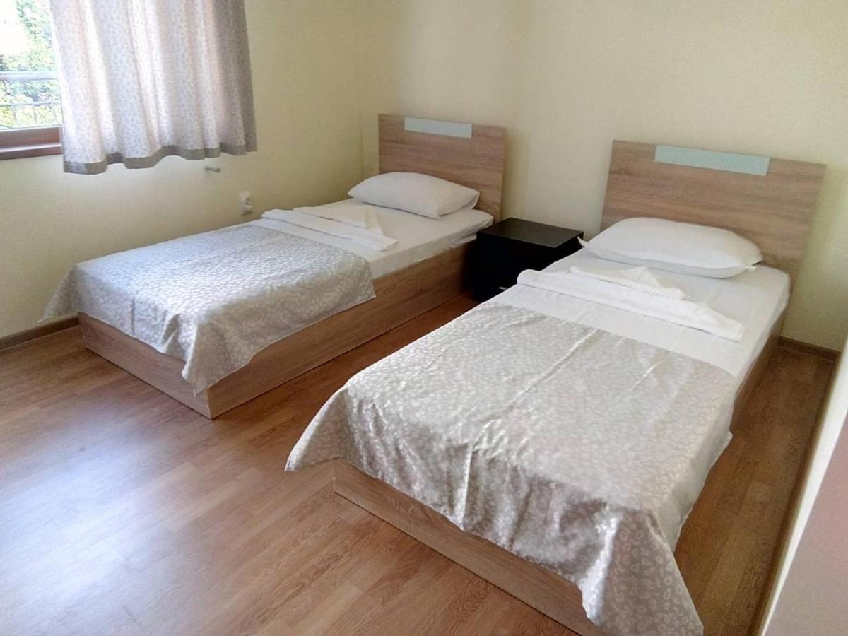 Alfa Guest Rooms With Parking فارنا المظهر الخارجي الصورة