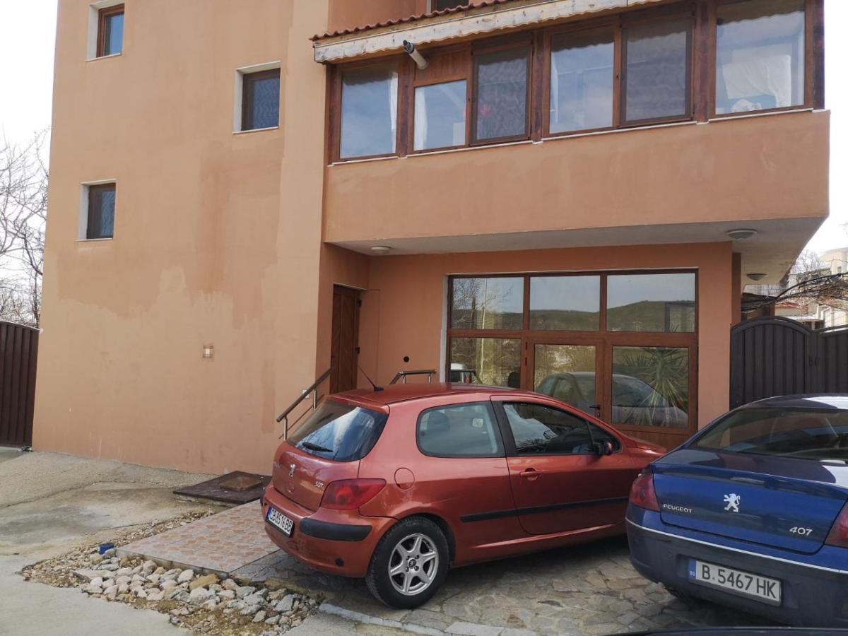 Alfa Guest Rooms With Parking فارنا المظهر الخارجي الصورة