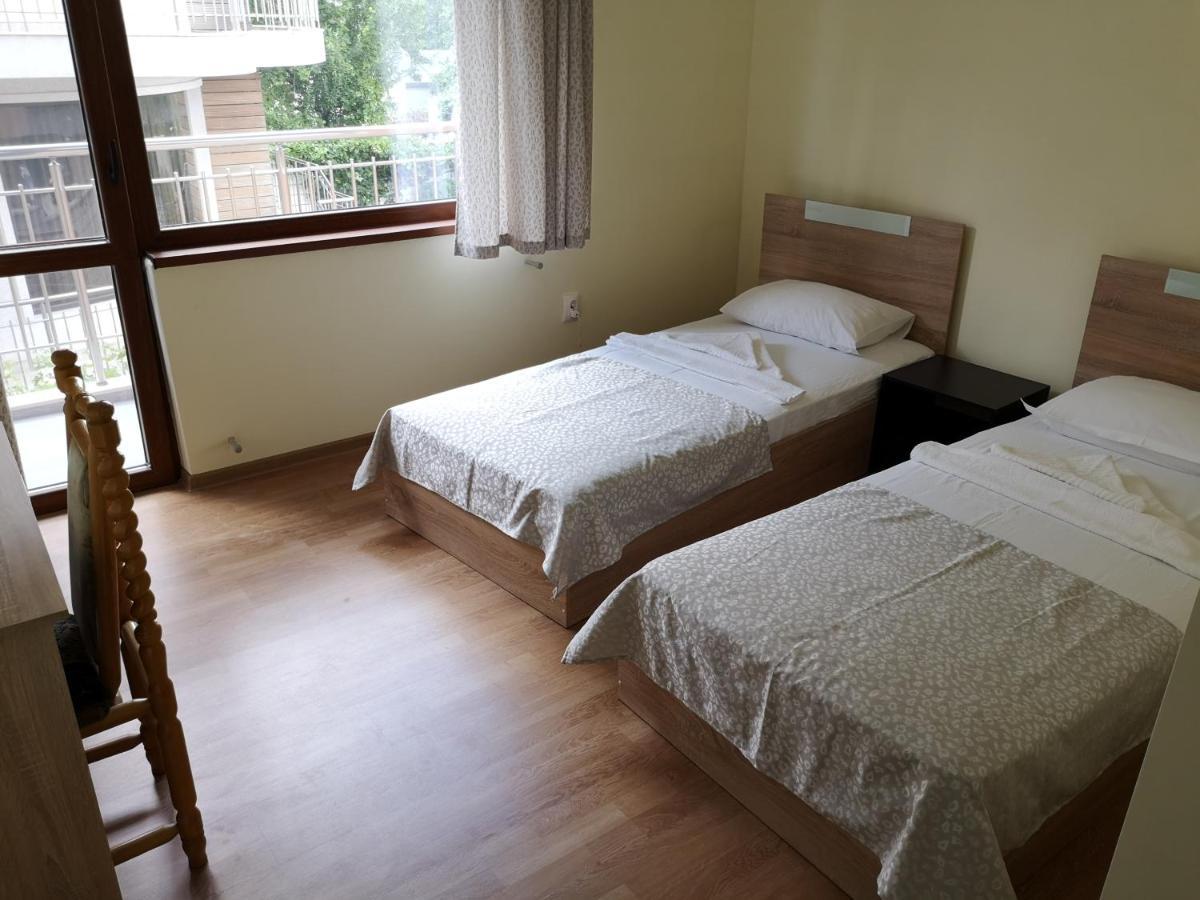 Alfa Guest Rooms With Parking فارنا المظهر الخارجي الصورة