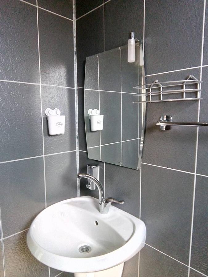 Alfa Guest Rooms With Parking فارنا المظهر الخارجي الصورة