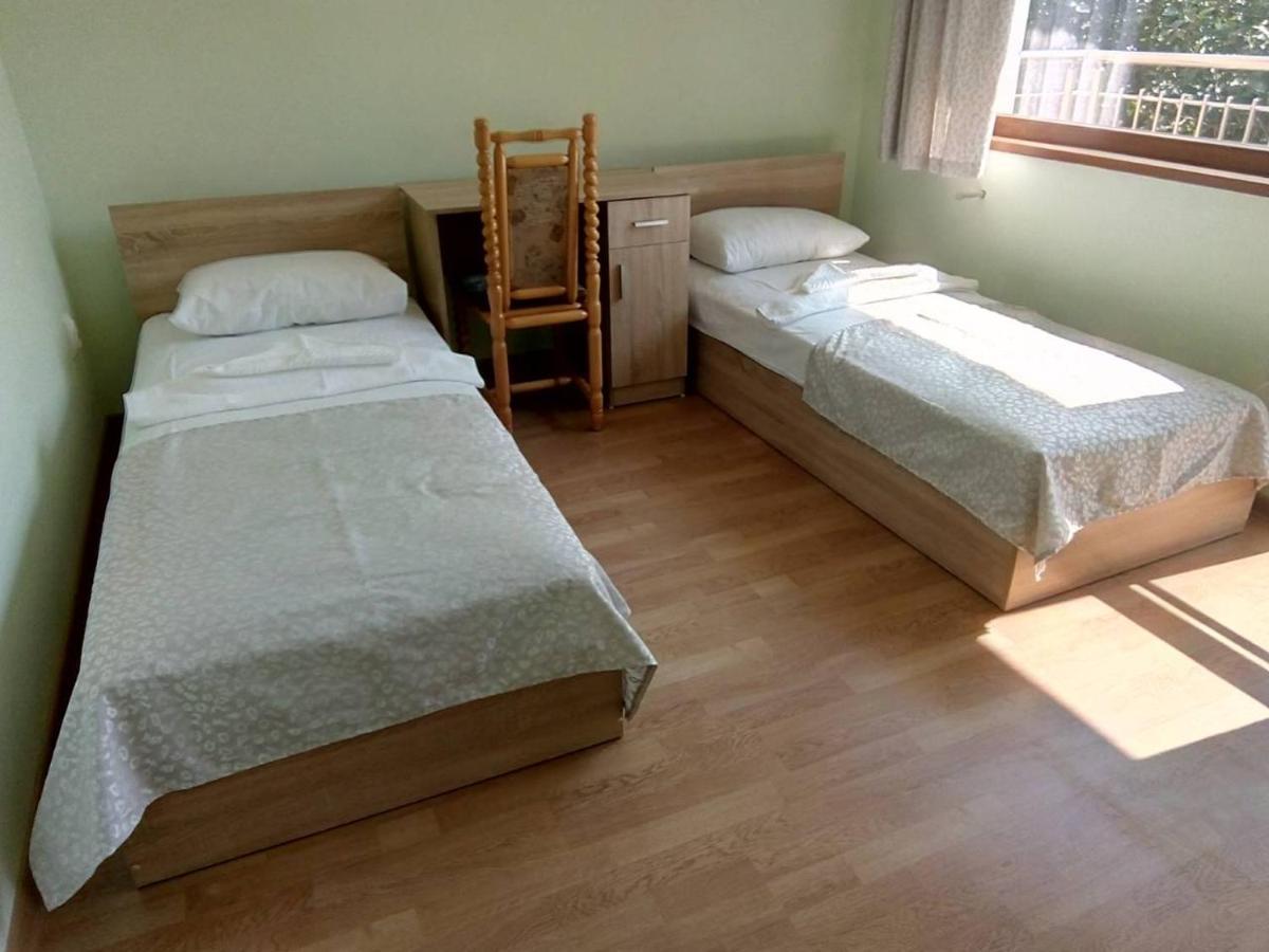 Alfa Guest Rooms With Parking فارنا المظهر الخارجي الصورة