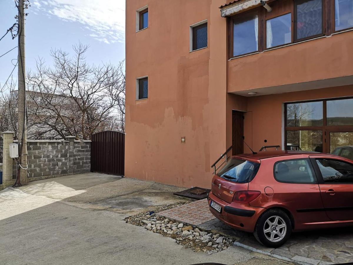 Alfa Guest Rooms With Parking فارنا المظهر الخارجي الصورة