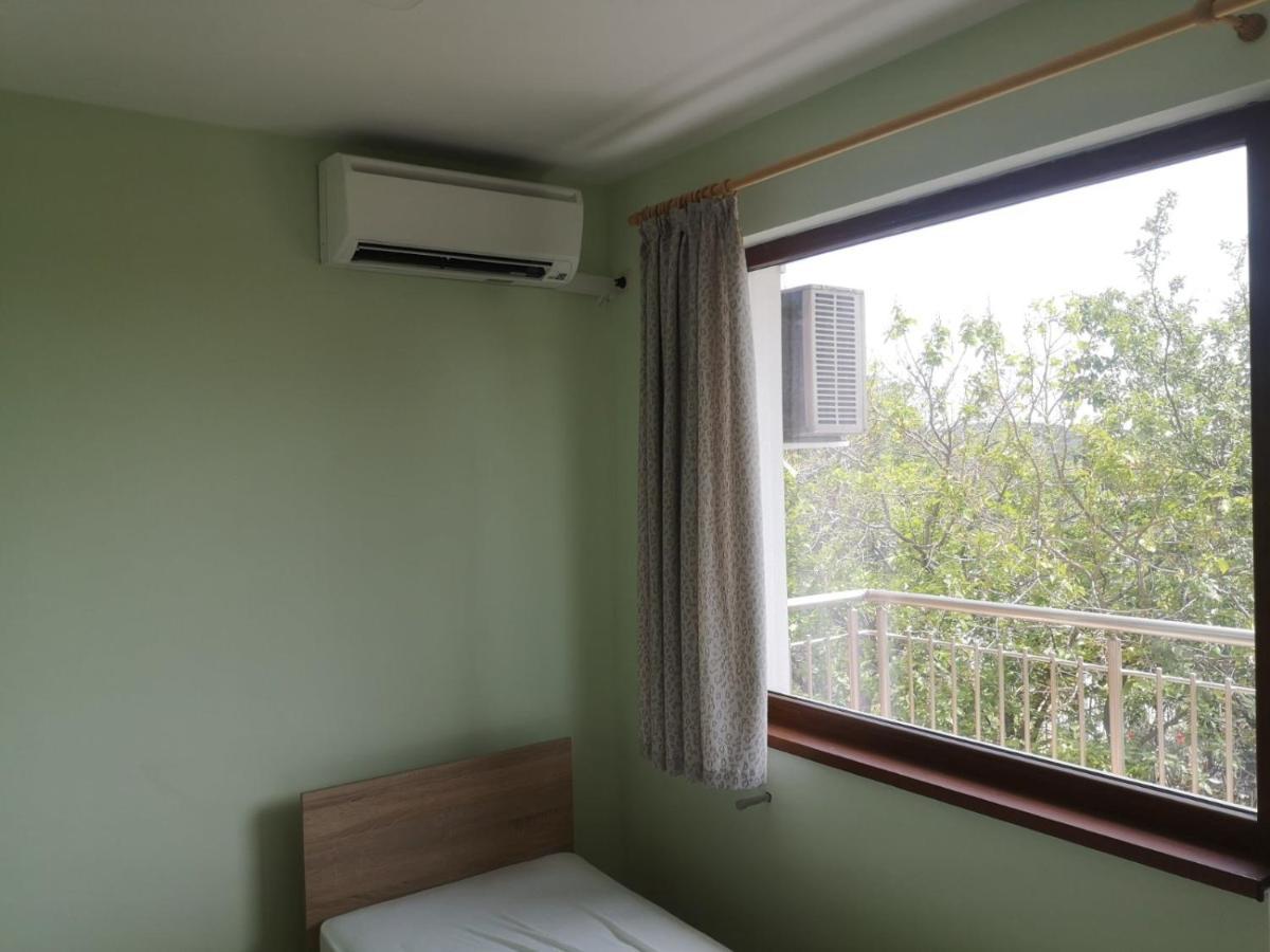 Alfa Guest Rooms With Parking فارنا المظهر الخارجي الصورة